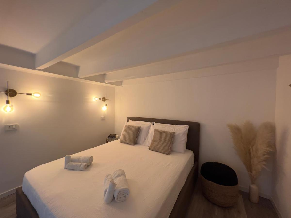 Regina Milano In Porta Romana 3 - Sky Tv, Wifi & Breakfast Box Lägenhet Exteriör bild