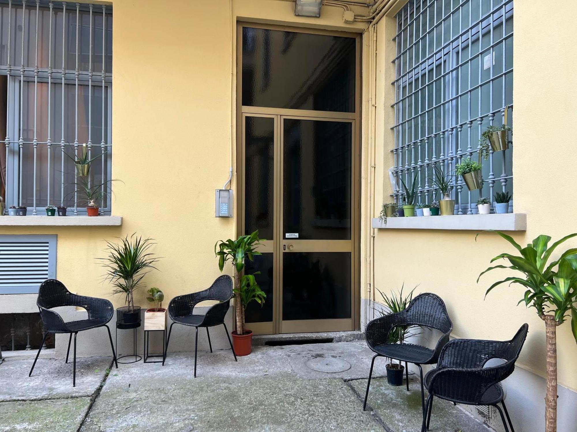 Regina Milano In Porta Romana 3 - Sky Tv, Wifi & Breakfast Box Lägenhet Exteriör bild